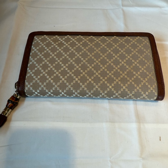 Gucci Vintage Bamboo Zip-Around Wallet/Organizer. - Picture 1 of 4